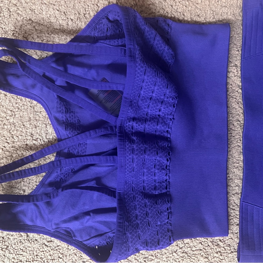 Gym shark set top size small bottom size medium - Picture 6 of 6